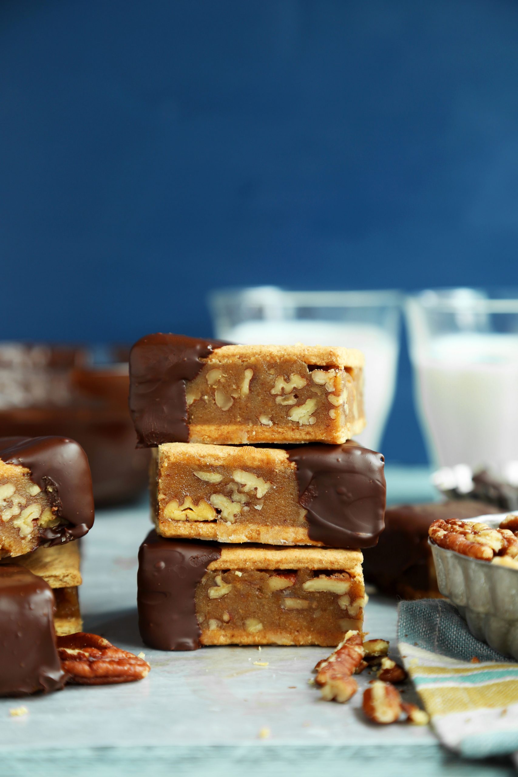 No-Bake Pecan Pie Sandwich Cookies